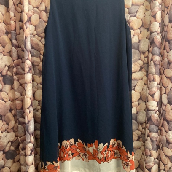 Max Studio - sz L chiffon sleeveless dress - fully lined - navy w flowers - Picture 2 of 8